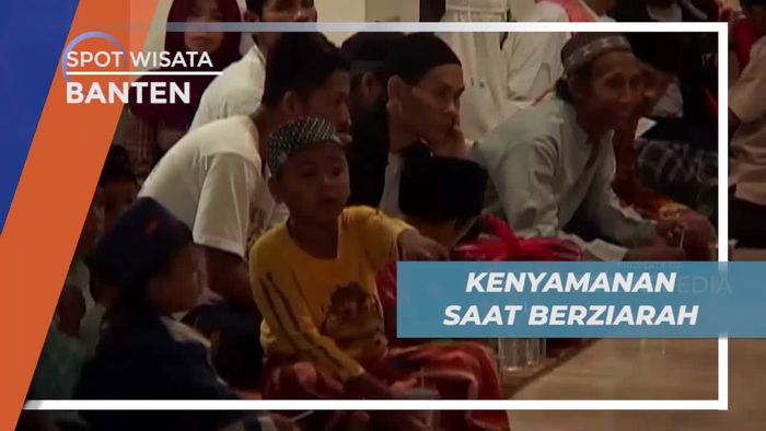 Melihat Ramainya Suasana Pengajian Malam di Masjid Agung Banten
