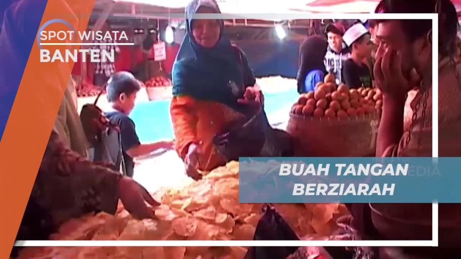 Membeli Souvenir Cantik Saat Melakukan Ziarah ke Banten