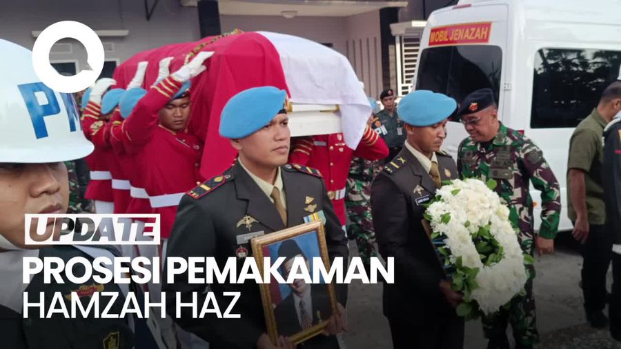 Upacara Militer Iringi Pemakaman Hamzah Haz