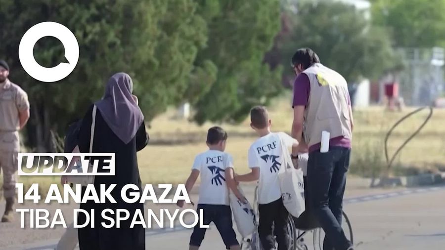 Momen 15 Anak Gaza Tiba di Spanyol untuk Perawatan Medis