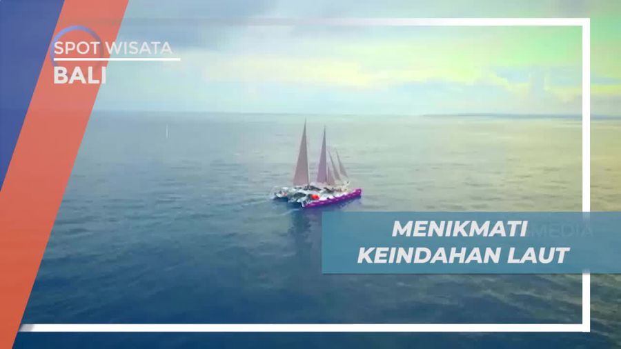 Berlayar Dengan Kapal Mewah Mengarungi Laut Bali