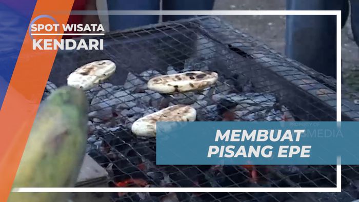 Keseruan Membuat Kudapan Pisang Epe Khas Kota Kendari