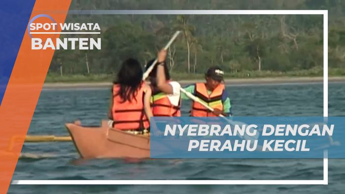 Sensasi Mendayung Jukung Menuju Pulau Umang, Banten