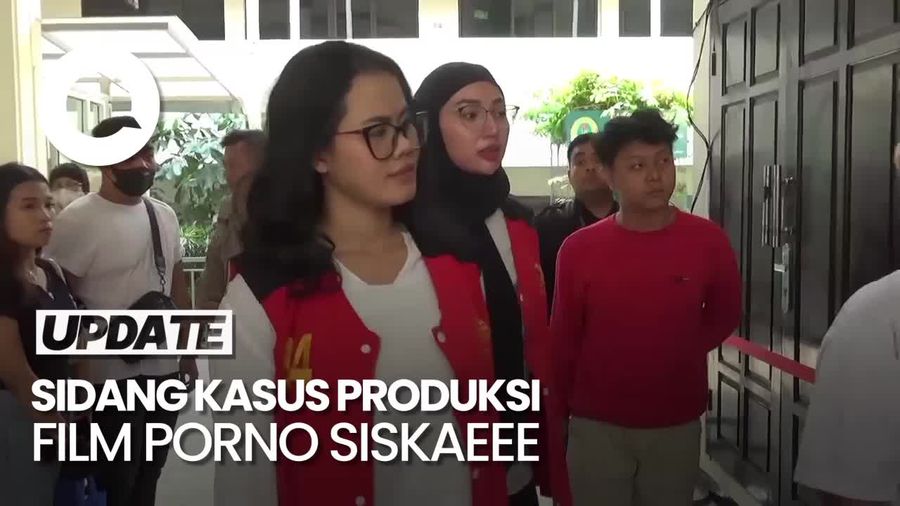 Momen Siskaeee Cs Jalani Sidang Kasus Produksi Film Porno