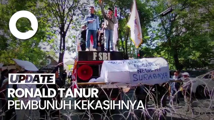 Panas! Massa Segel PN Surabaya Gegara Ronald Tannur Bebas