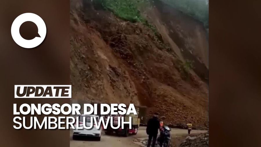 Penampakan Jalur Lintas Selatan Lumajang-Malang Tertutup Longsor