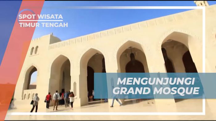 Berkunjung ke Masjid Megah yang Didirikan Tahun 1921, Timur Tengah