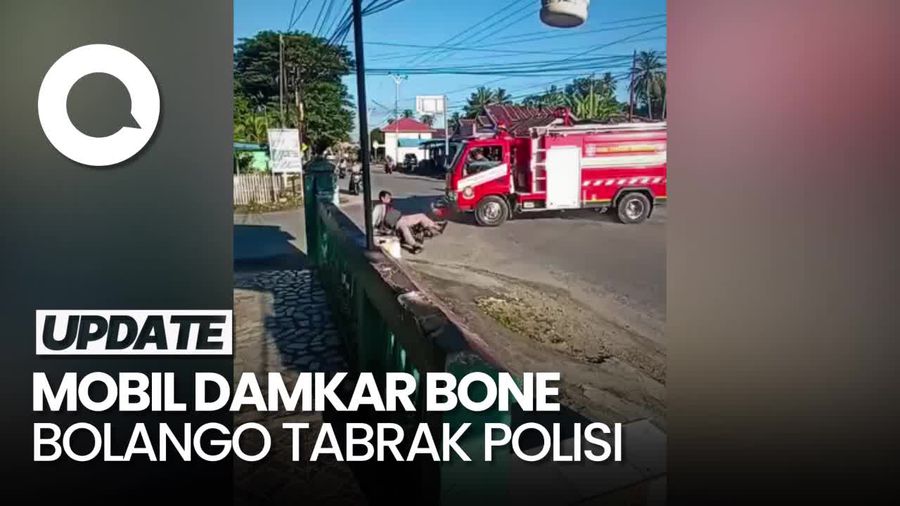 Detik-detik Mobil Damkar Tabrak Polisi Saat Menuju Lokasi Kebakaran