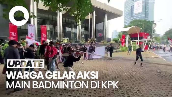 Main Badminton di Depan KPK, Warga Desak Usut Dugaan Korupsi di Kota Bekasi