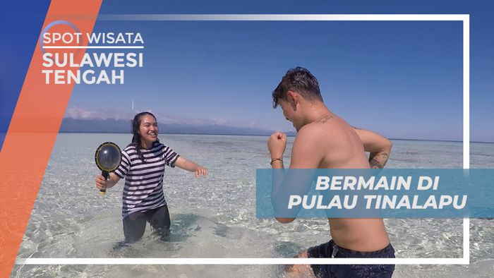 Menikmati Keseruan Bermain Air di Pulau Tinalapu, Sulawesi Tengah