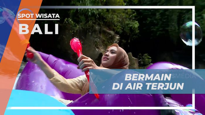 Menikmati Keseruan Bermain Air di Air Terjun Goa Rang Reng, Bali