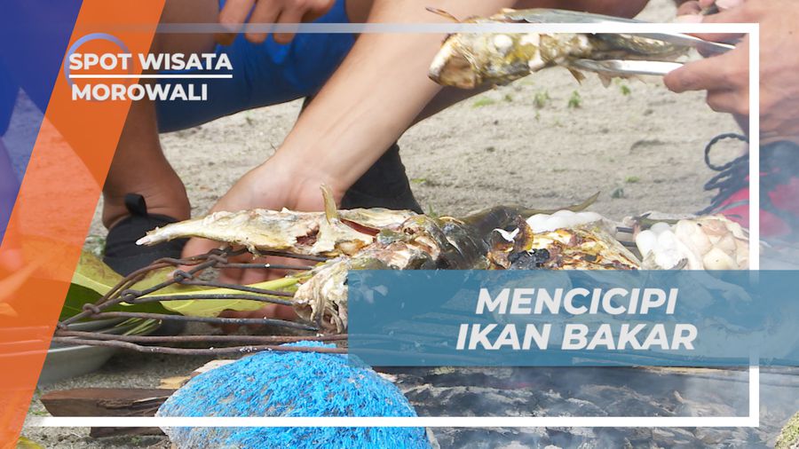Menikmati Kebersamaan Makan Ikan Bakar Buatan Warga Lokal. Morowali