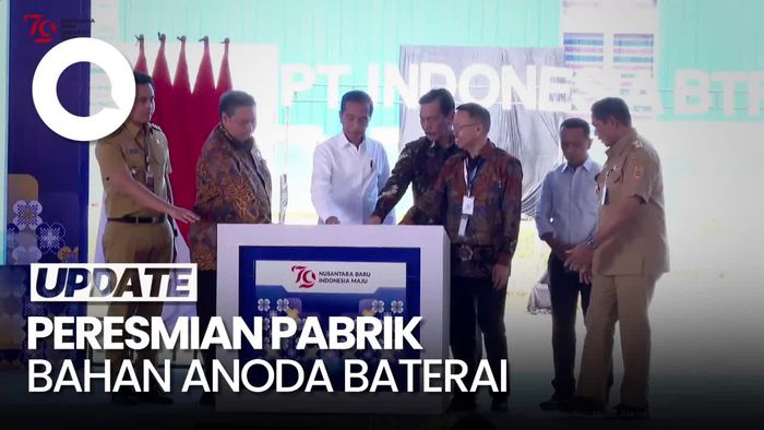 Momen Jokowi Resmikan Pabrik Bahan Anoda Baterai di Kendal