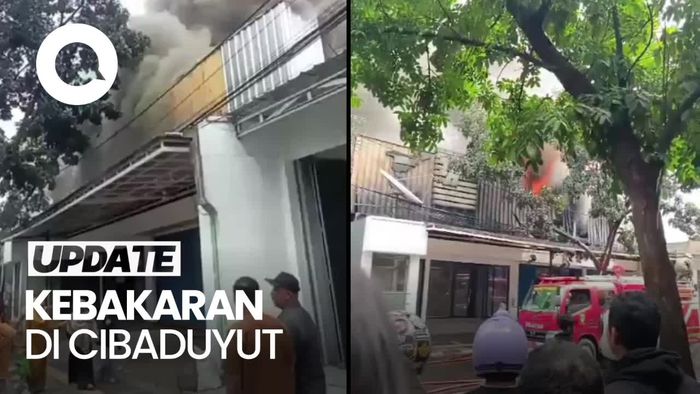 Toko di Cibaduyut Bandung Terbakar, Asap Membubung Tinggi