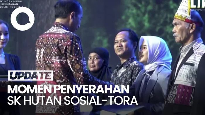 Jokowi Serahkan SK Hutan Sosial-TORA & Dana Lingkungan ke Masyarakat