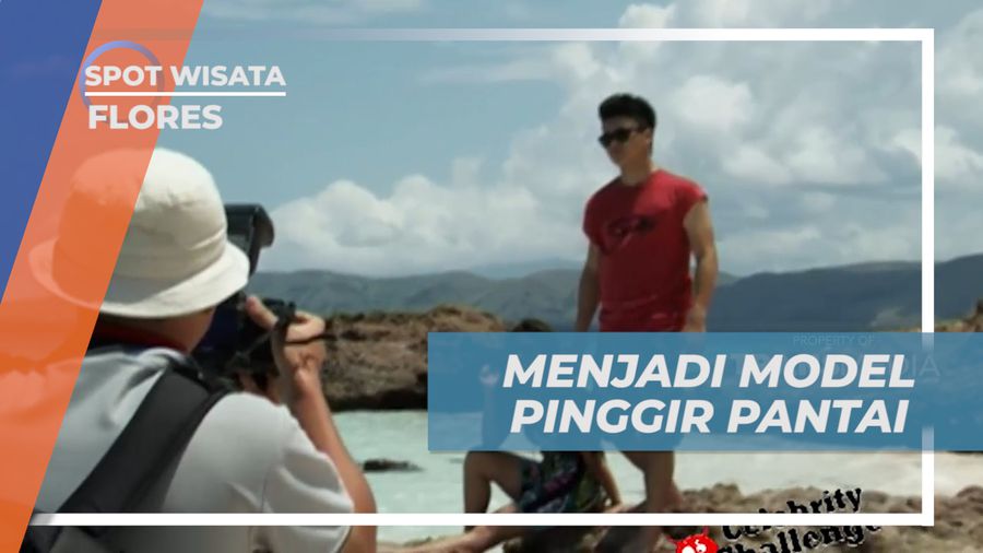 Cekrak-cekrek Berpose Ala Foto Model di Tepi Pantai Pulau Mawan, Flores