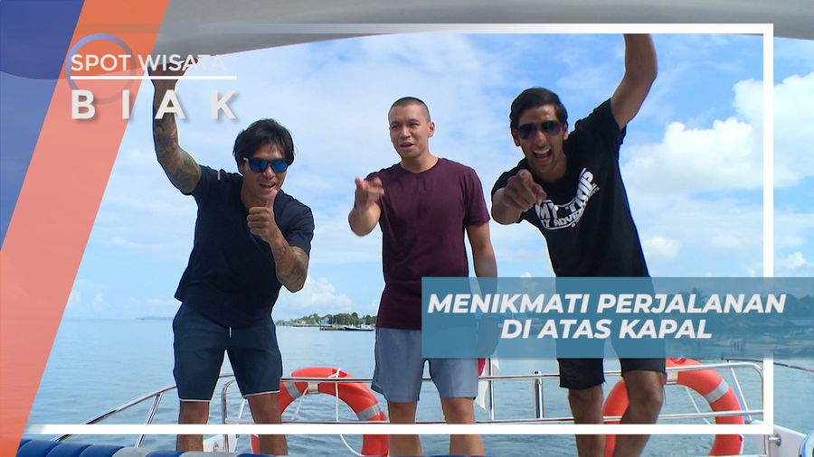 Menikmati Perjalanan di Atas Kapal Laut Menuju Pulau Wundi, Biak
