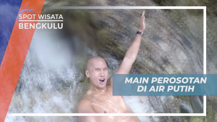 Meluncur Dengan Perosotan Alami di Kolam Air Putih Bengkulu 
