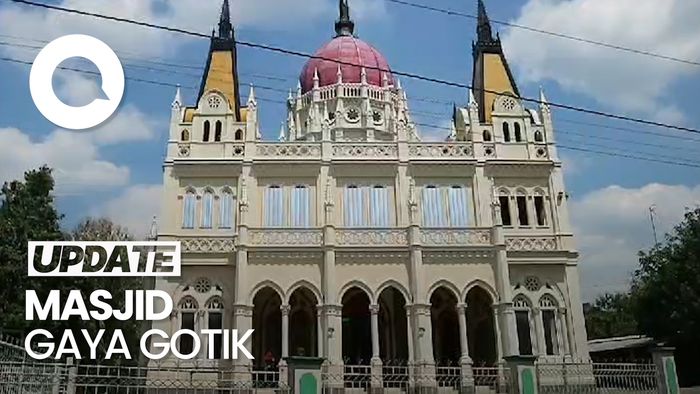Nyentrik! Masjid di Pati Bergaya Arsitektur Eropa