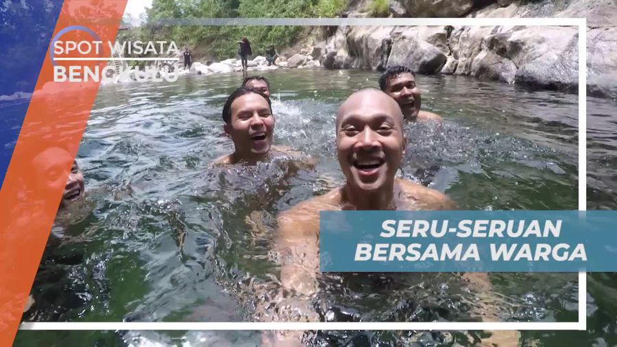 Adu Kece Melompat Dengan Aneka Gaya di Kolam Air Putih Bengkulu 