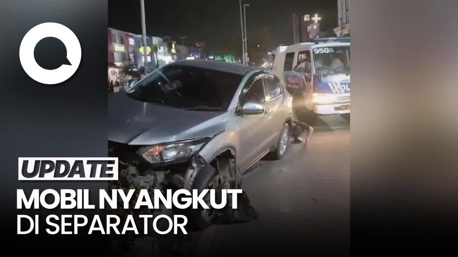 Penampakan Mobil Nyangkut di Separator Margonda Seusai Tabrak 5 Kendaraan