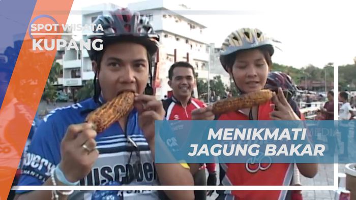 Menyantap Lezatnya Jagung Bakar Khas Pantai LLBK, Kupang