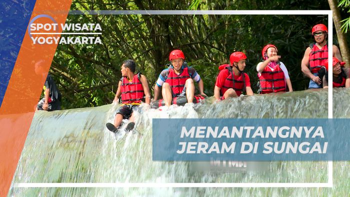 Sensasi Taklukkan Jeram Meluncur dengan Tubing di West Lagoon, Yogyakarta