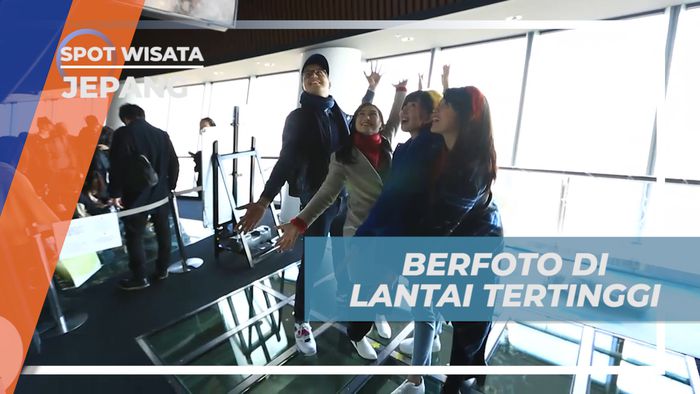 Cekrak-cekrek Abadikan Momen Seru di Puncak Tokyo Skytree, Jepang