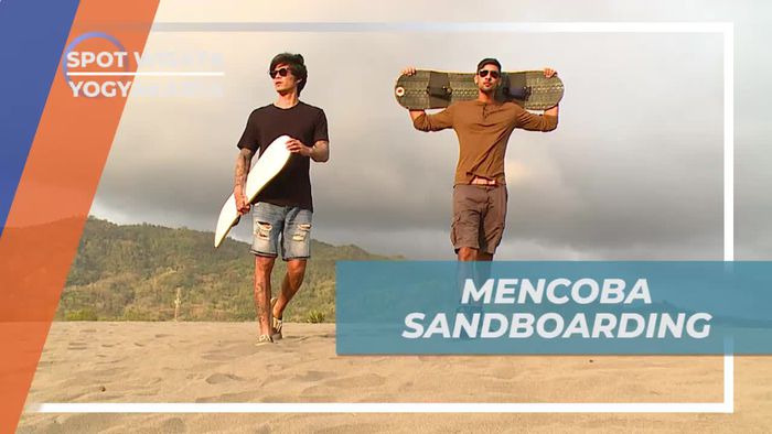 Mencoba Sensasi Bermain Sandboarding di Gumuk Pasir Parangkusumo Yogyakarta