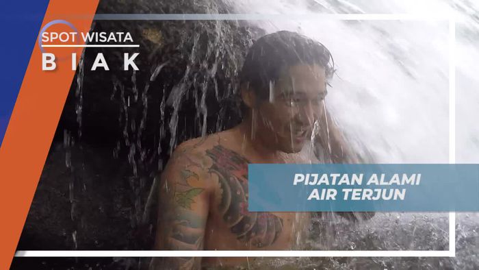 Relaksasi Menikmati Pijatan Alami Air Terjun Wardo Biak Papua
