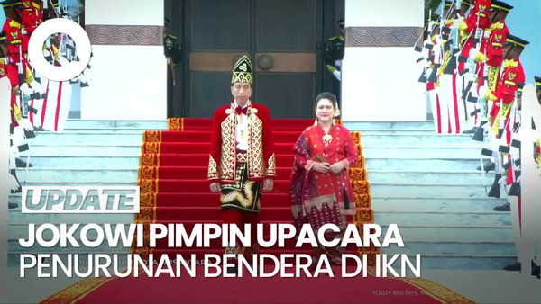 Jokowi Pakai Baju Adat Banjar Pimpin Upacara Penurunan Bendera