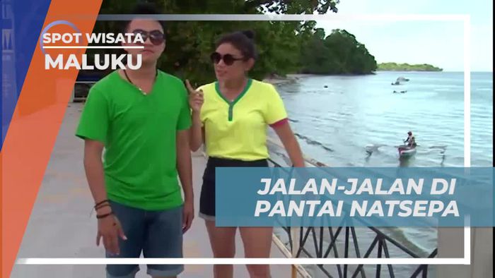 Jalan-jalan Menikmati Suasana Asri Pantai Natsepa Maluku