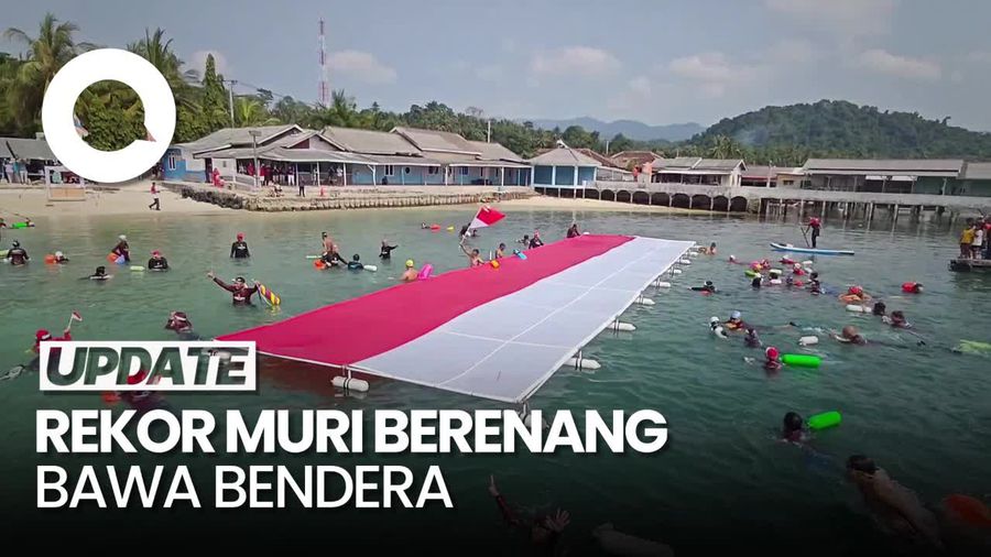 Pemecahan Rekor MURI Berenang Bawa Bendera Merah Putih Sejauh 8 Km