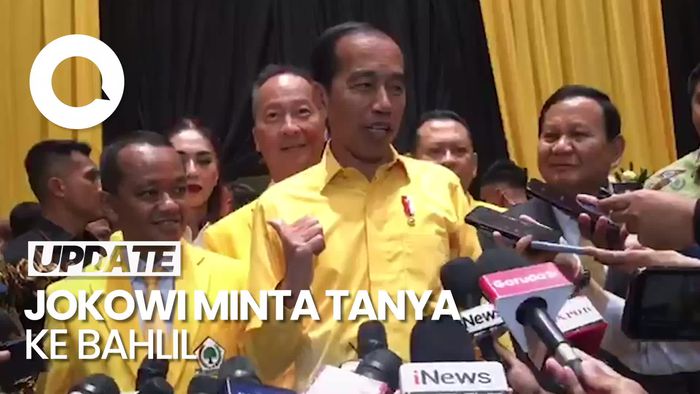 Jokowi Jawab Isu Jadi Ketua Dewan Pembina Golkar: Jangan Tanya Saya
