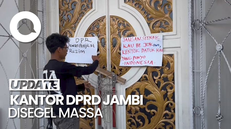 Kantor DPRD Jambi Disegel Pendemo Tolak Revisi UU Pilkada