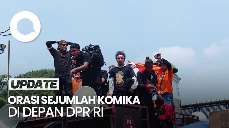 Aksi Komika Abdur Arsyad-Bintang Emon Pimpin Orasi Demo Depan DPR RI