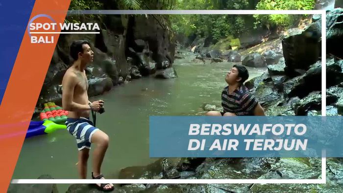 Swafoto Cantik Dengan Latar Indah Air Terjun Kanto Lampo Bali