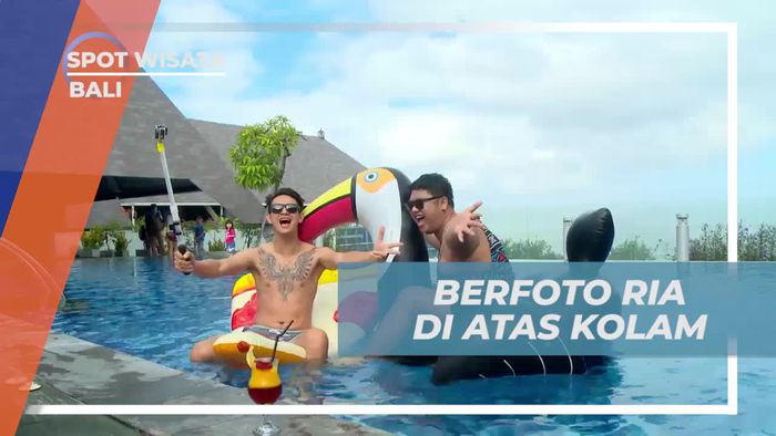 Mengabadikan Momen Indah Dengan Berfoto di Kolam Renang Bali