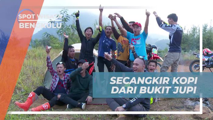 Seruput Hangat Secangkir Kopi Nikmat di Bukit Jupi Bengkulu