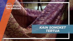 Melihat Koleksi Kain Songket Tertua di Palembang