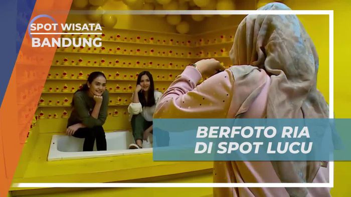 Berfoto Ria Dengan Latar Dekorasi Lucu di Bandung