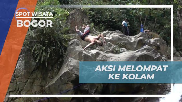 Menguji Adrenalin Melompat ke Kolam Curug Cibaliung Bogor