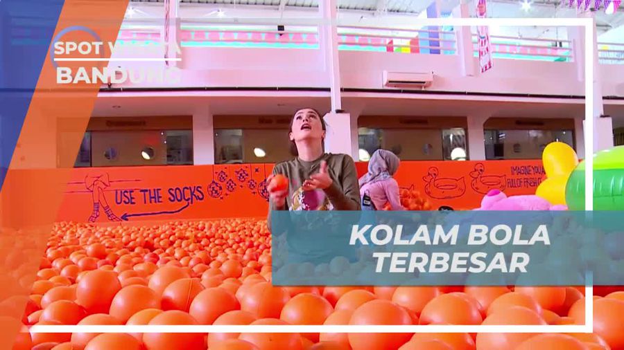 Vacation Asik di Kolam Bola Terbesar di Bandung