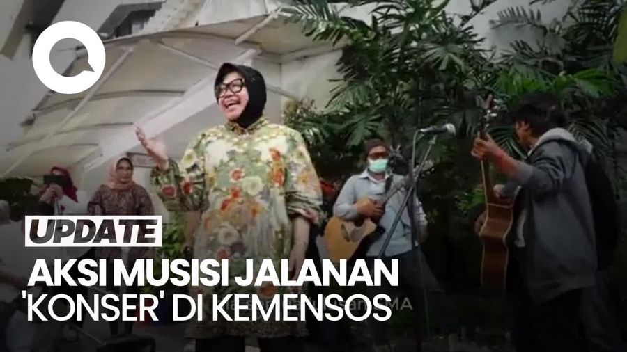Kala Menteri Risma Ajak Musisi Jalanan Konser di Kemensos