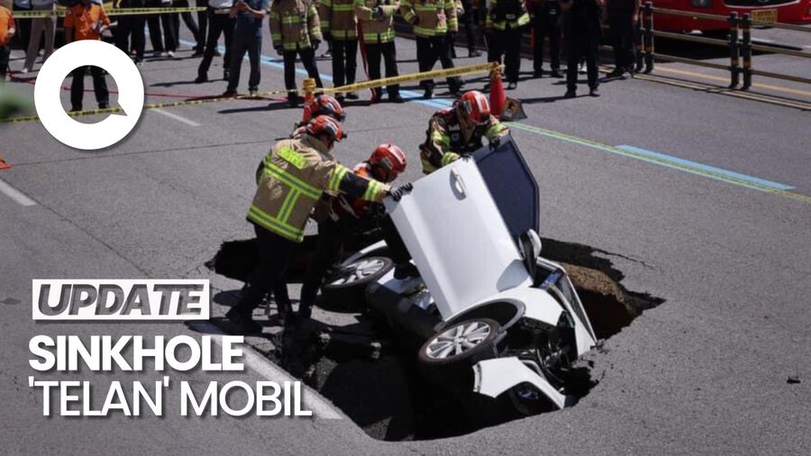 Detik-detik Sinkhole Tiba-tiba Muncul dan Telan Mobil di Jalanan Korsel