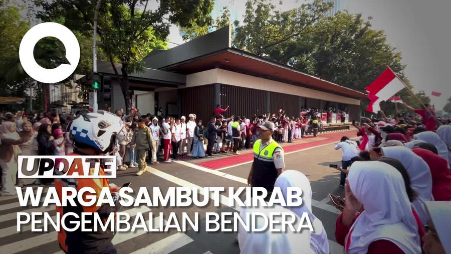 Antusiasme Warga Sambut Kirab Pengembalian Bendera ke Monas