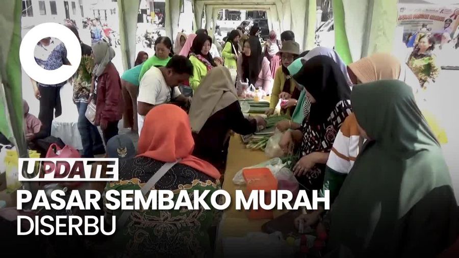 ASN-Warga Lumajang Serbu Pasar Sembako Murah