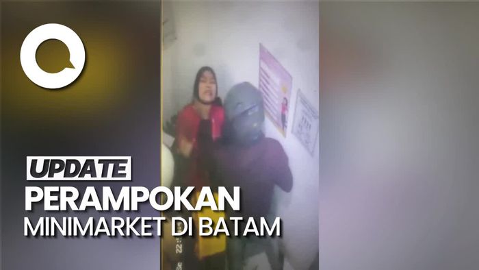 CCTV Perampok Gasak Uang Rp 50 Juta di Minimarket, Pegawai Dicekik