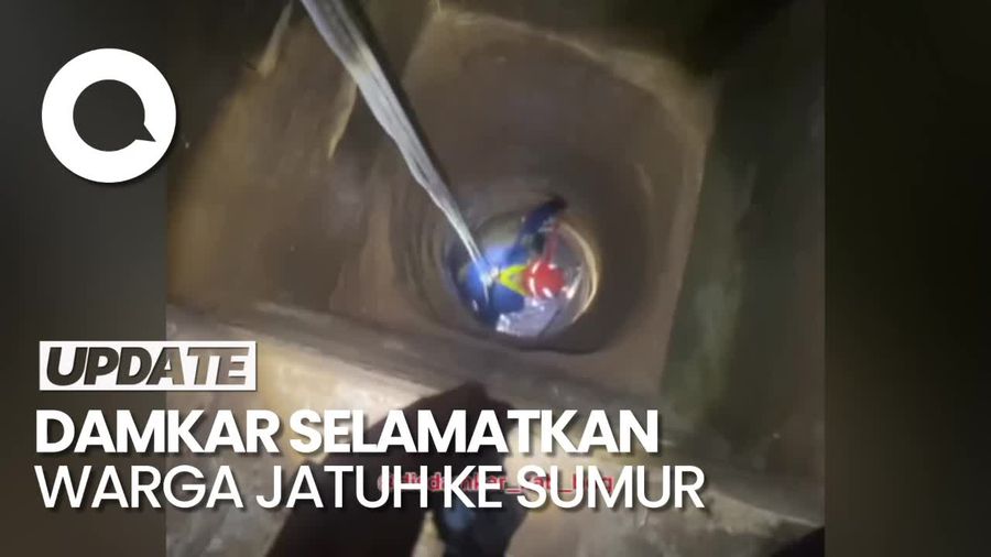 Momen Dramatis Damkar Bandung Evakuasi Warga dari Sumur Sedalam 14 Meter