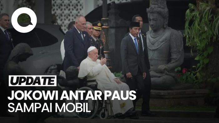 Jokowi Antar Paus Fransiskus Sampai ke Mobil Saat Tinggalkan Istana